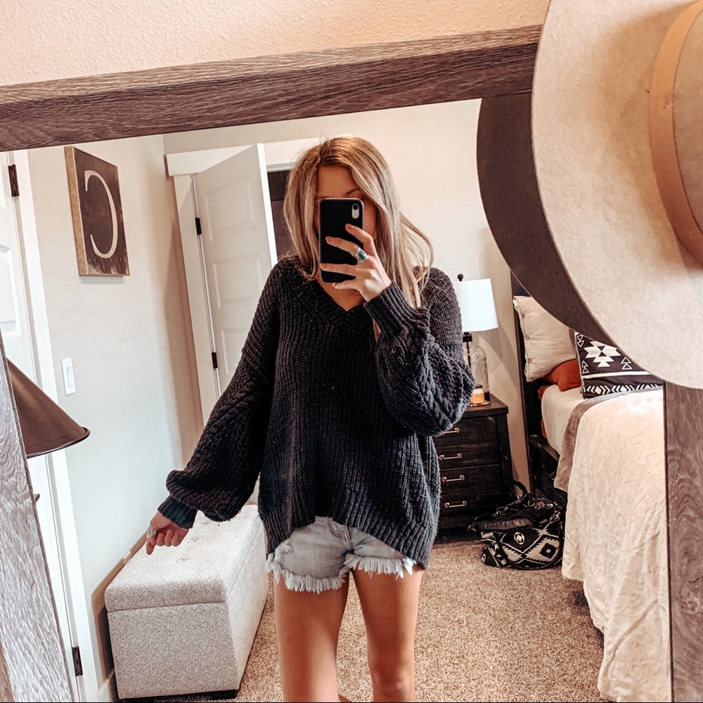 AEO Oversized V Neck Sweater
